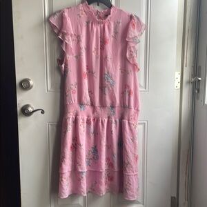 1.State smart neck, flutter sleeve, floral dress